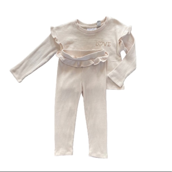 Children's place "LOVE" outfit 2t